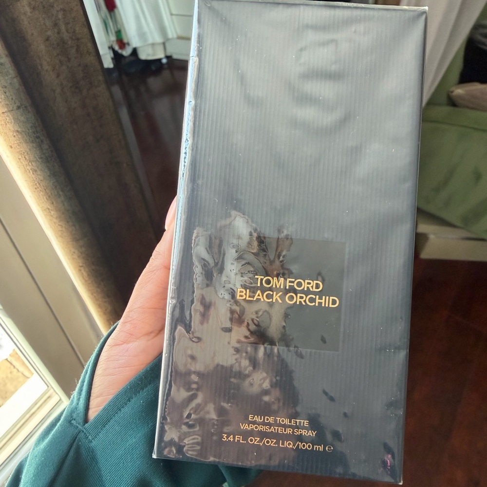 Tom Ford Black Orchid Fragrance in Black and Gold - Picture 3 of 3